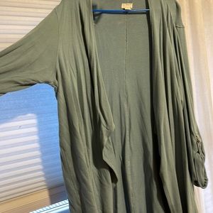 Caslon Soft and flowy open cover all